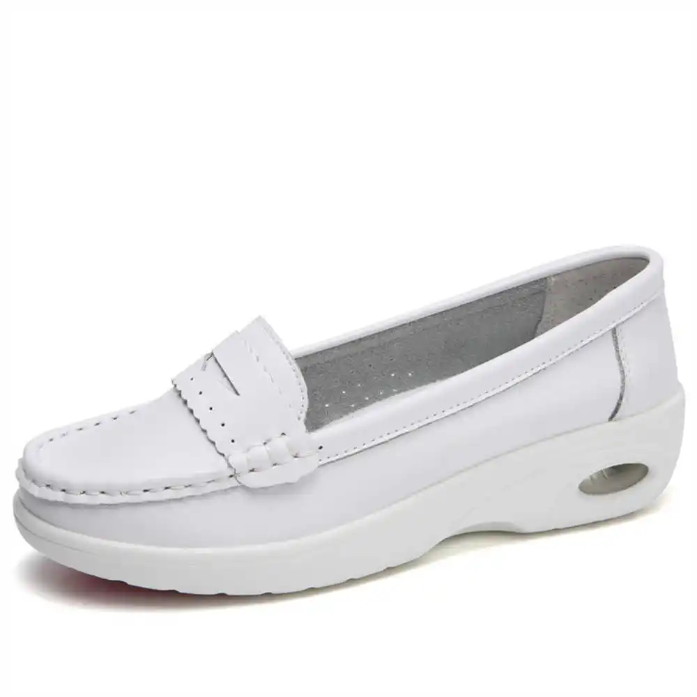 Thick Sole Slipon White Traine - огляд і ціна Tech Office Names