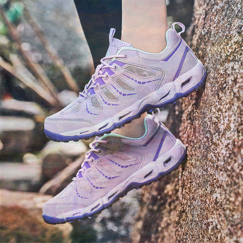 Sumer Round Tip Silver Sneaker - огляд і ціна The Office Tech